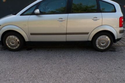 Audi A2 285.122 km 2.222 &euro; Rosenheim 83026