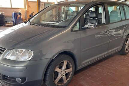 VW Touran 321.000 km 1.350 &euro; Siehdichum OT Pohlitz 15890