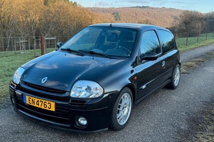Renault Clio 209.000 km 7.000 &euro; Born 06660