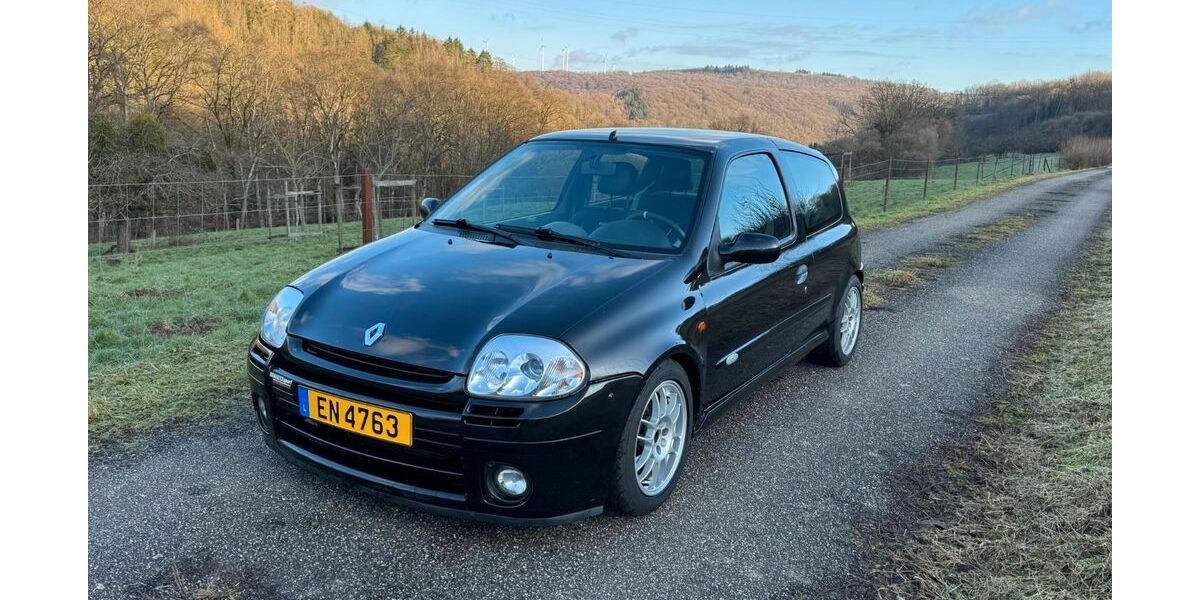Renault Clio 209.000 km 7.000 &euro; Born 06660