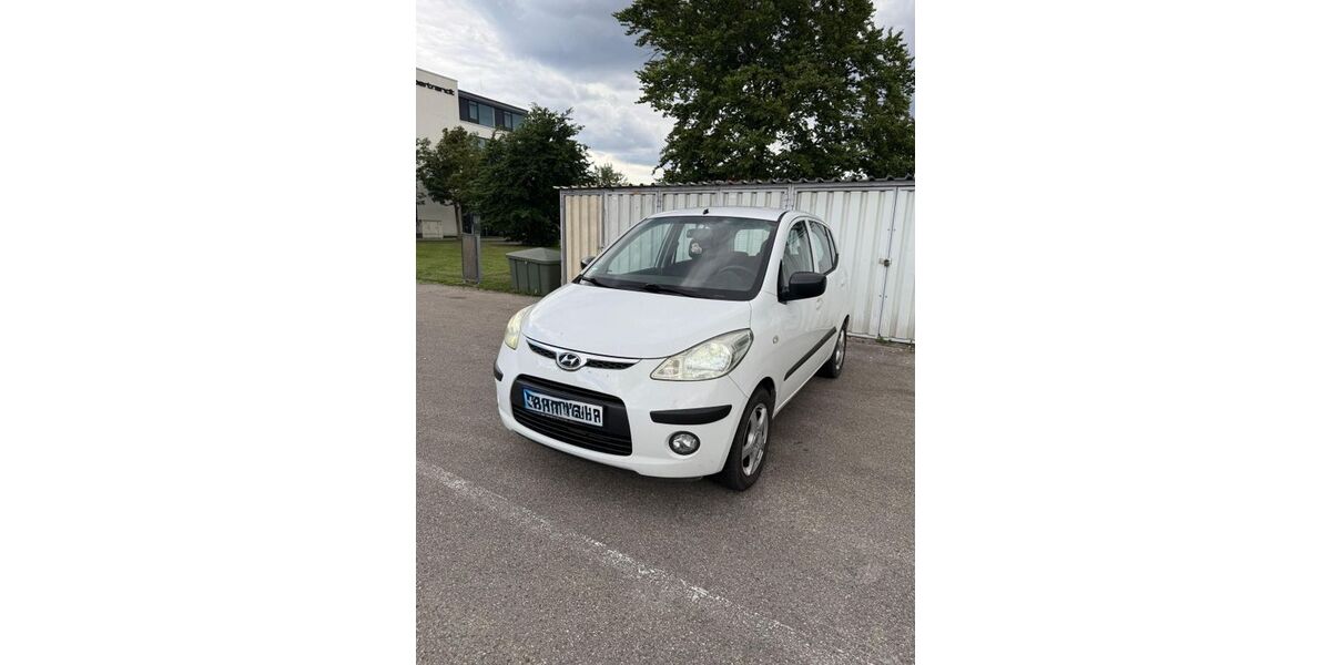 Hyundai i10 275.000 km 1.899 &euro; München 80687