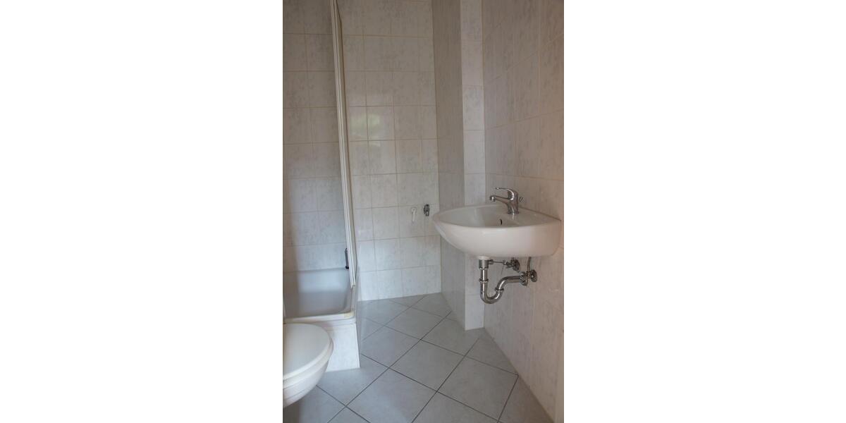 Erdgeschoßwohnung Staßfurt - 1 Zimmer, 32 m&sup2;, 230&euro; | Angebot:26561666