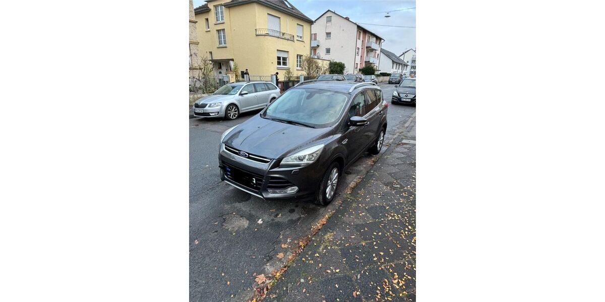 Ford Kuga 92.000 km 10.900 € Mannheim 68259