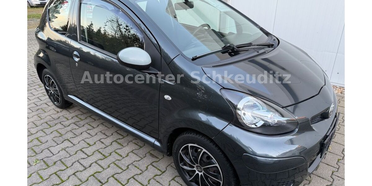 Toyota Aygo (X) 142.000 km 3.891 &euro; Schkeuditz 04435