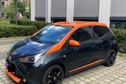 Toyota Aygo (X) 21.300 km 11.750 € Hamburg 22763