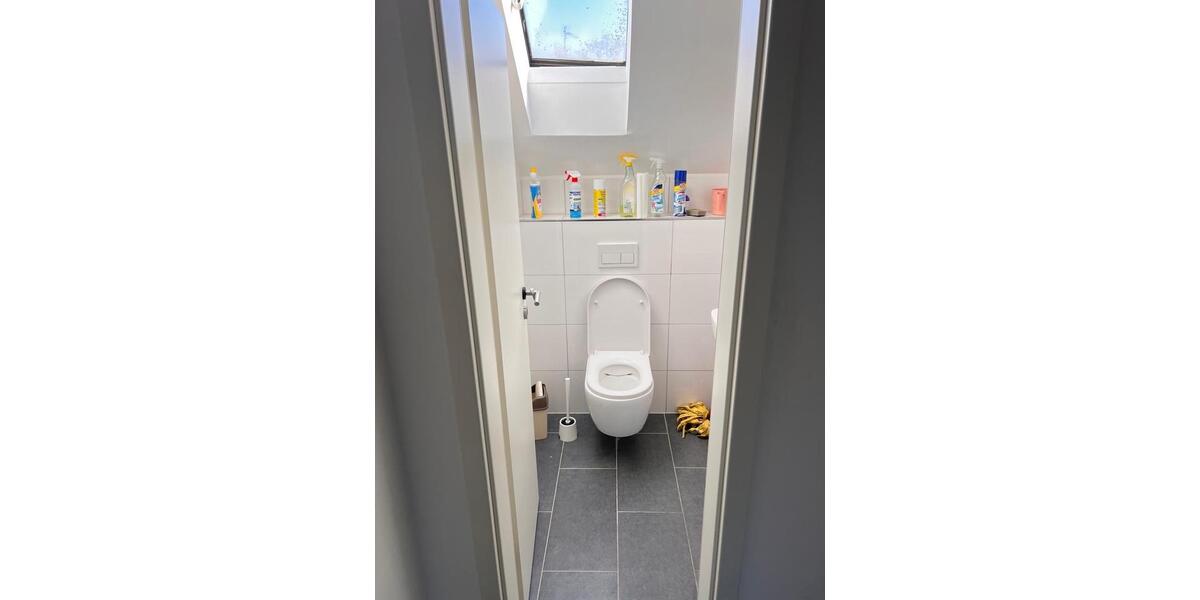 Dachgeschoßwohnung Mönchengladbach West - 1 Zimmer, 60 m&sup2;, 780&euro; | Angebot:26670840