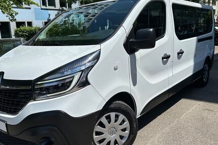 Renault Trafic 29.280 km 25.999 &euro; München 80636