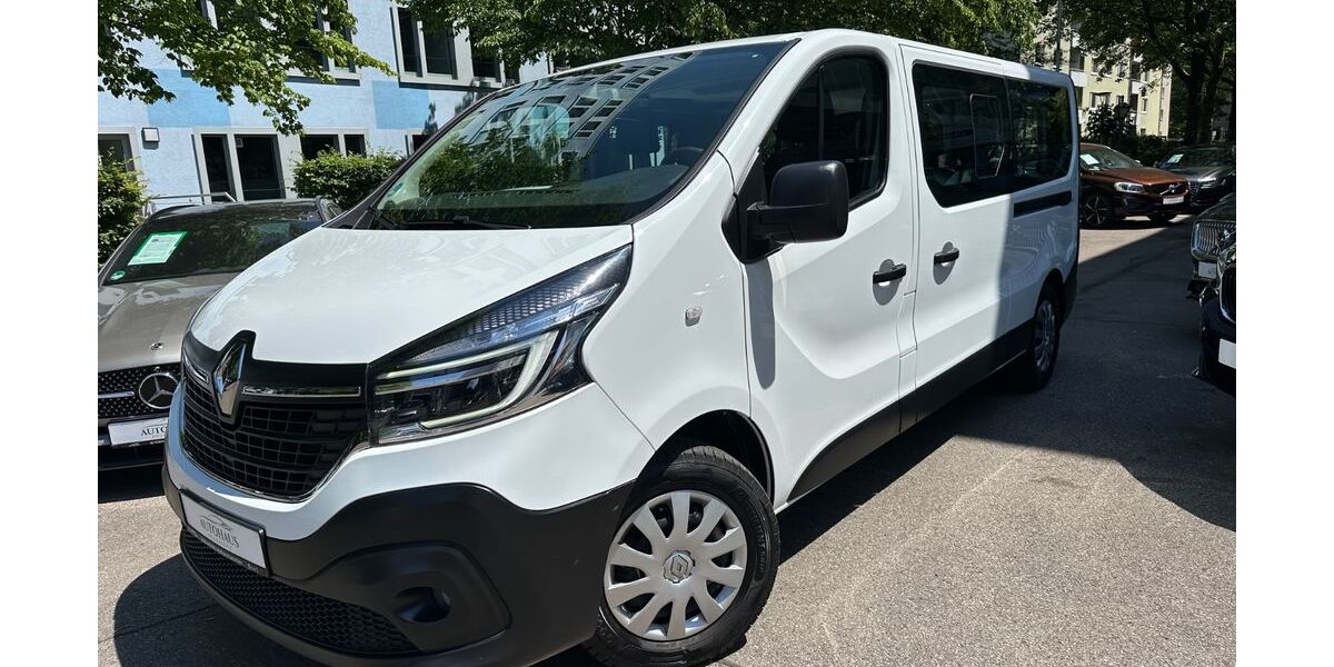 Renault Trafic 29.280 km 25.999 &euro; München 80636
