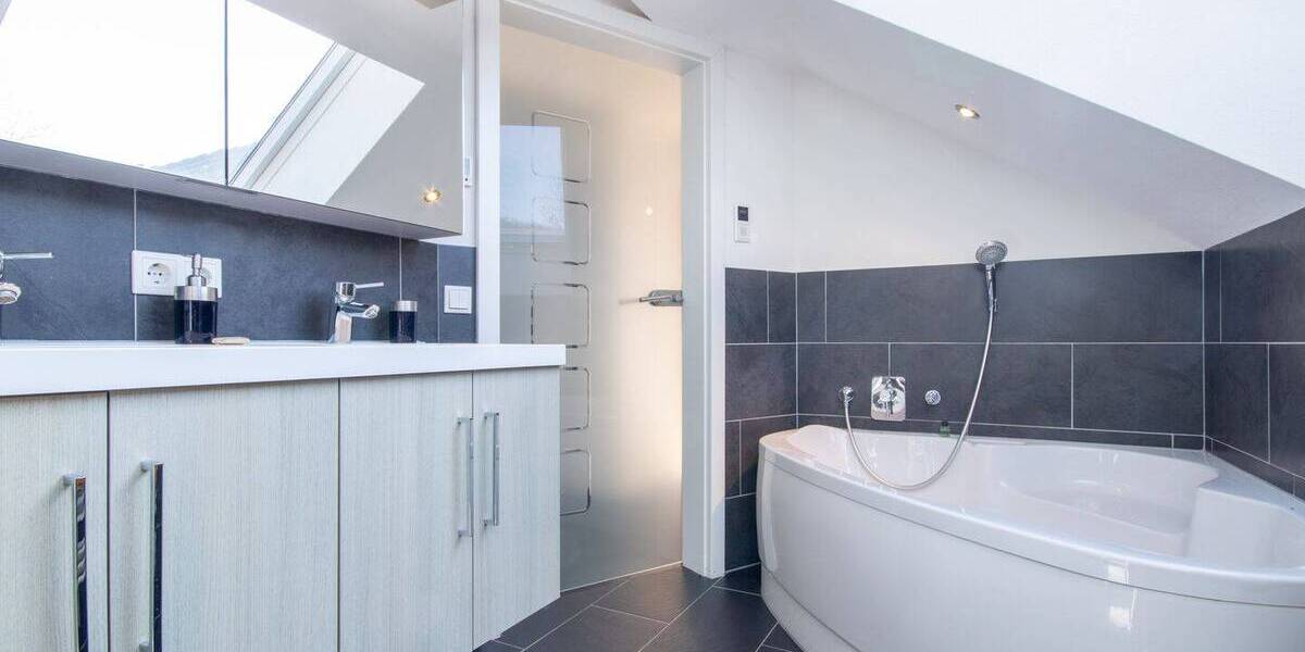 Einfamilienhaus Albbruck Buch - 9 Zimmer, 169 m&sup2;, 290.000&euro; | Angebot:26189571