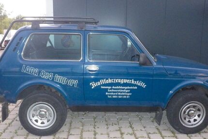 Lada Niva 67.869 km 6.900 &euro; Putzbrunn 85640