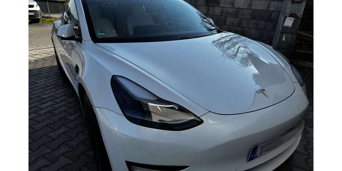 Tesla Model 3 97.000 km 29.950 &euro; Hilgertshausen-Tandern 86567