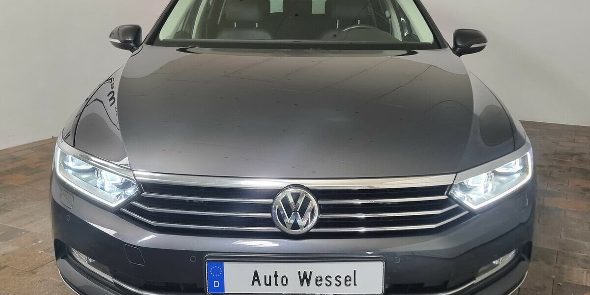 VW Passat Highline 4M LED ACC APP AHK Standheizung 112.600 km 22.990 &euro; Garrel 49681