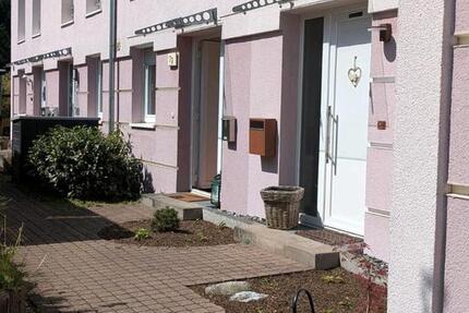 Stilvolles, gepflegtes 5-Zimmer-Reihenhaus mit EBK und Garten