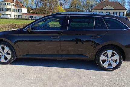 Skoda Superb 106.000 km 22.500 &euro; Pullach 82049