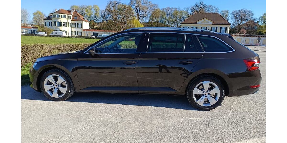 Skoda Superb 106.000 km 22.500 &euro; Pullach 82049