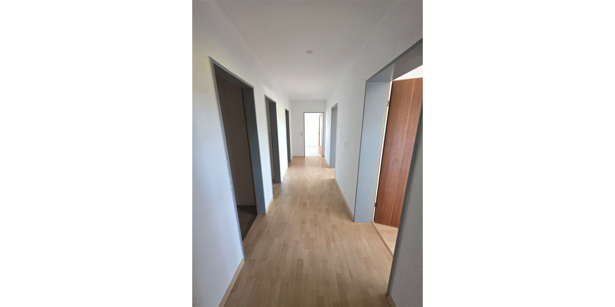 Etagenwohnung Singen Nordstadt - 2 Zimmer, 195.000&euro; | Angebot:26377342
