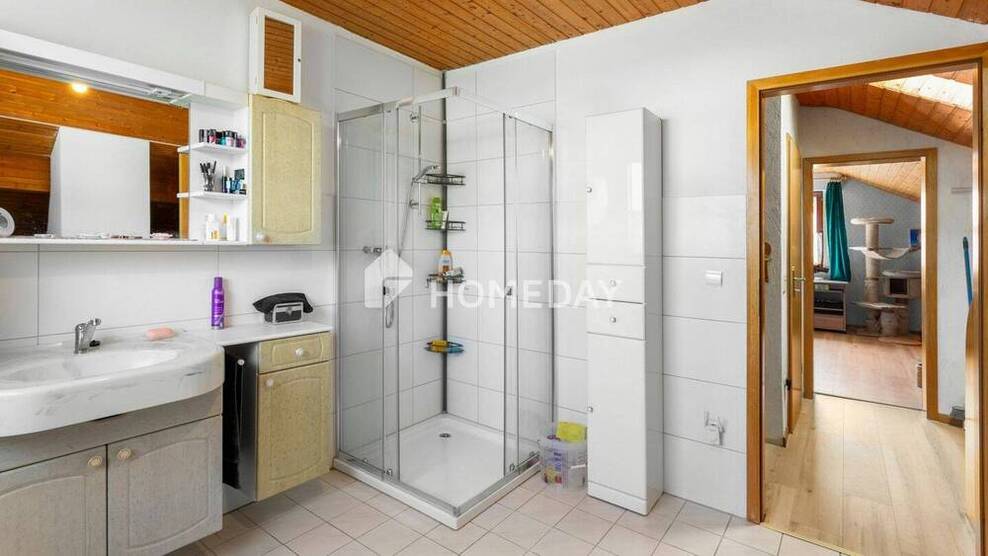 Modernisiertes Einfamilienhaus mit separater EinliegerWohnung und großem Grundstück