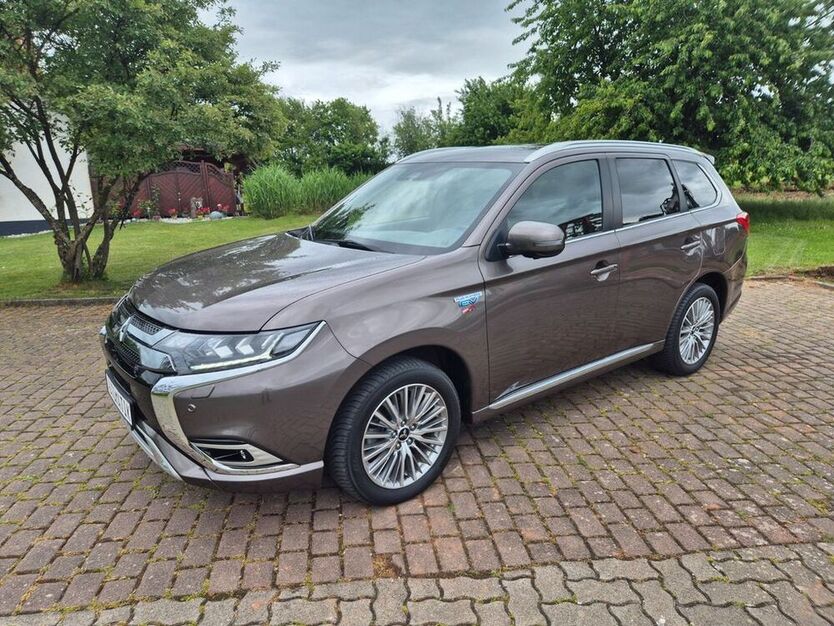 Plug-in Hybrid Outlander