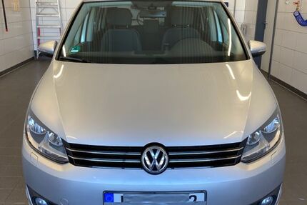 VW Touran 158.000 km 9.100 &euro; Finsing 85464