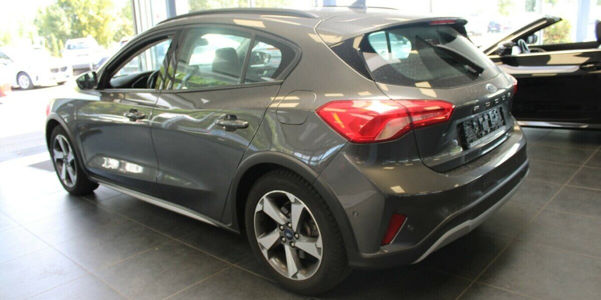 Ford Focus 1.0 EcoBoost Active 97.761 km 11.980 &euro; Euskirchen 53881