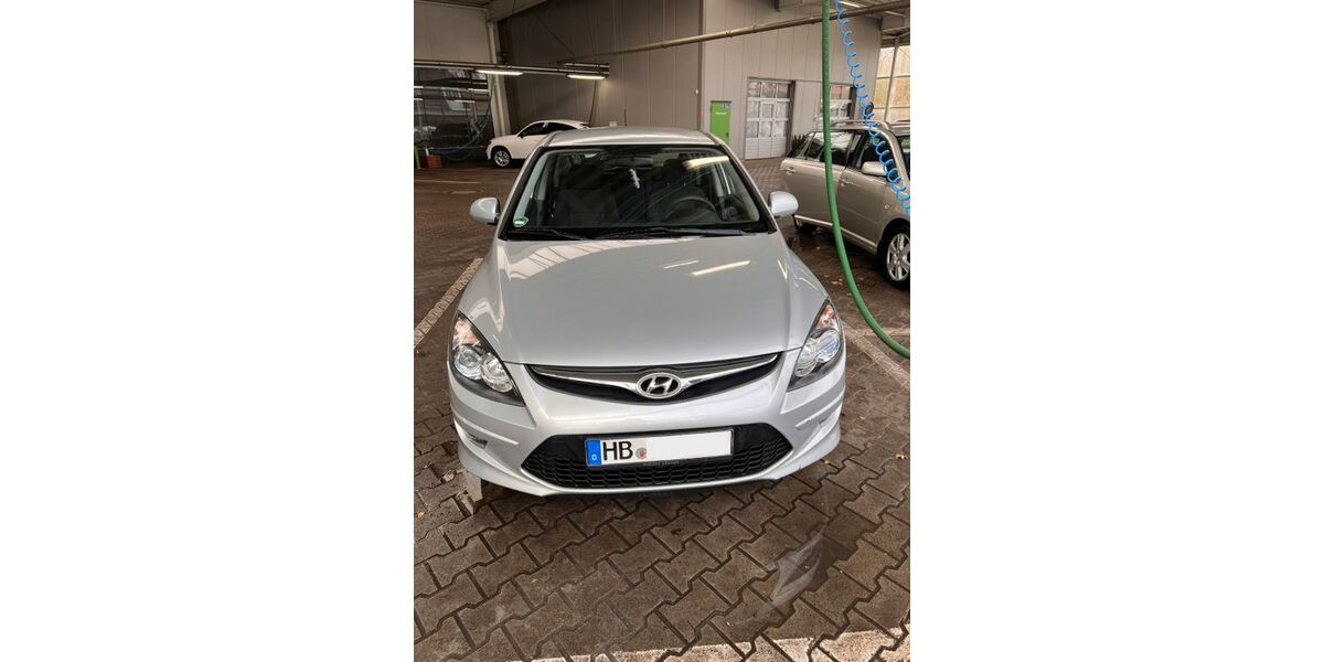 Hyundai i30 216.000 km 3.000 &euro; Bremen 28359