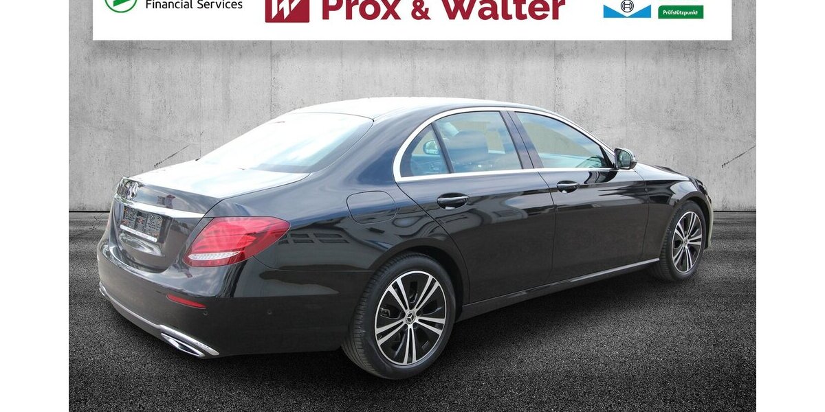 Mercedes-Benz E 220 d Avantgarde NAVI+LED+KAMERA+STANDHEIZUNG 29.693 km 38.500 &euro; Hagenow 19230