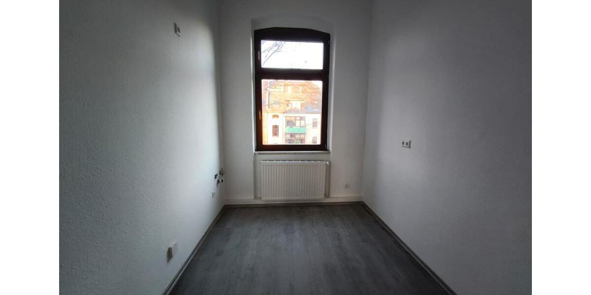 Etagenwohnung Zwickau - 4 Zimmer, 95 m&sup2;, 650&euro; | Angebot:26008269
