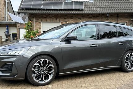 Ford Focus 13.500 km 28.500 &euro; Köln 50769