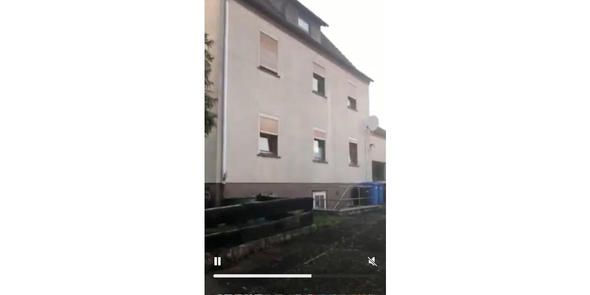 Doppelhaushälfte Borken (Hessen) - 10 Zimmer, 230 m&sup2;, 210.000&euro; | Angebot:26146322