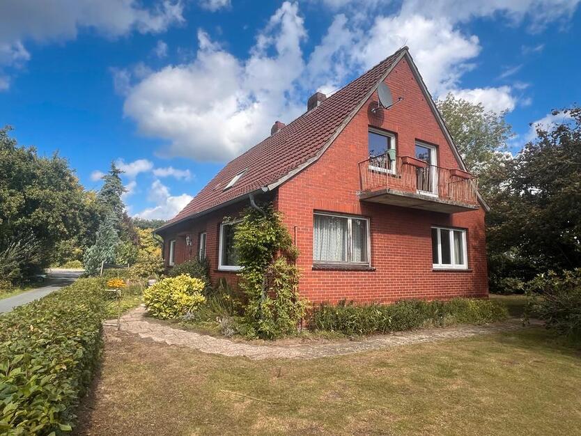 Einfamilienhaus mit Ausbaupotenzial in optimaler Lage