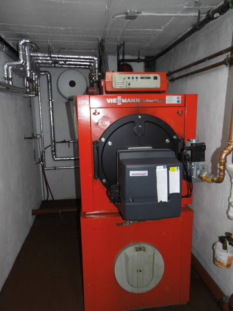 4 Fam.-Haus mit 2 Garagen in Remscheid - West 10 zimmer