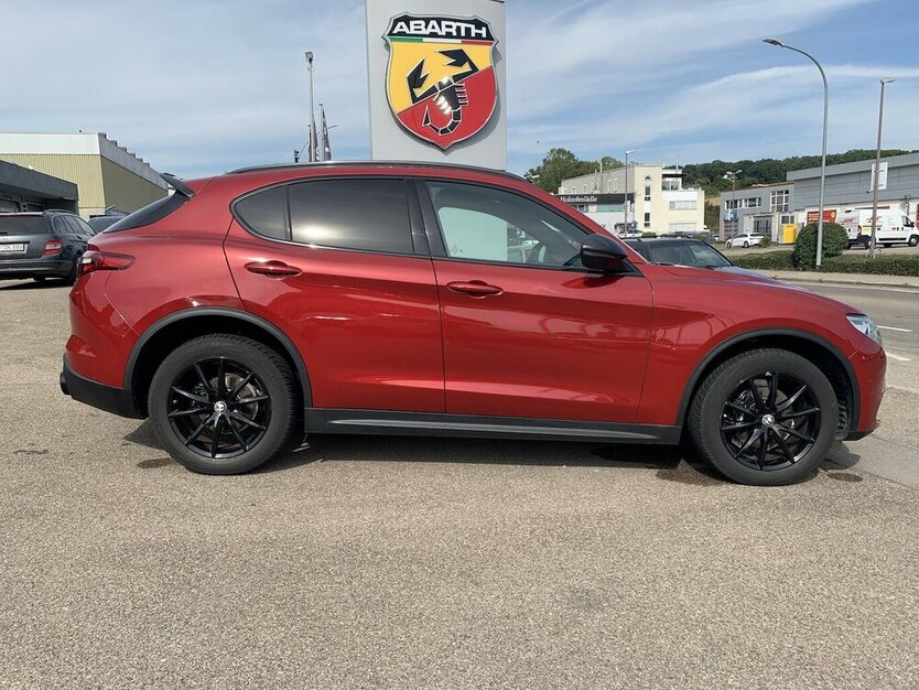 Alfa Romeo Stelvio 2.2 B-Tech Q4 Automatik Leder NAVI 89.984 km 29.900 € Backnang, 71522