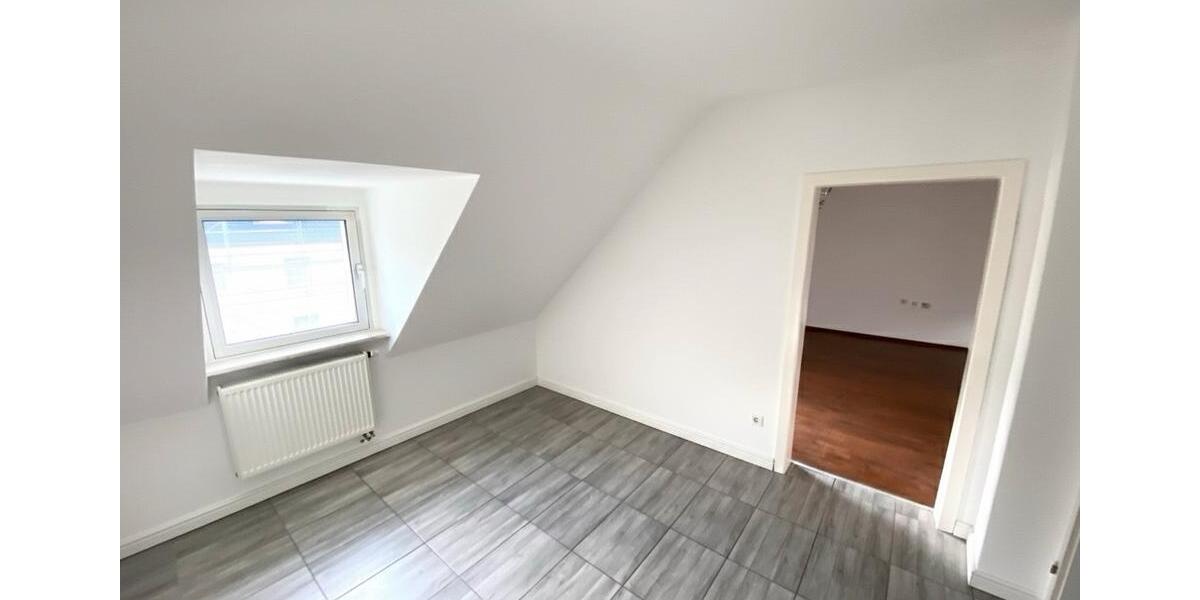 Dachgeschoßwohnung Hagen Hagen-Mitte - 3 Zimmer, 85 m&sup2;, 139.000&euro; | Angebot:24776629
