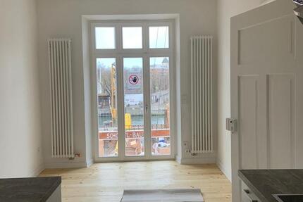 Helle Altstadtwohnung mit Balkon und Einbauküche in bester Lage zimmer
