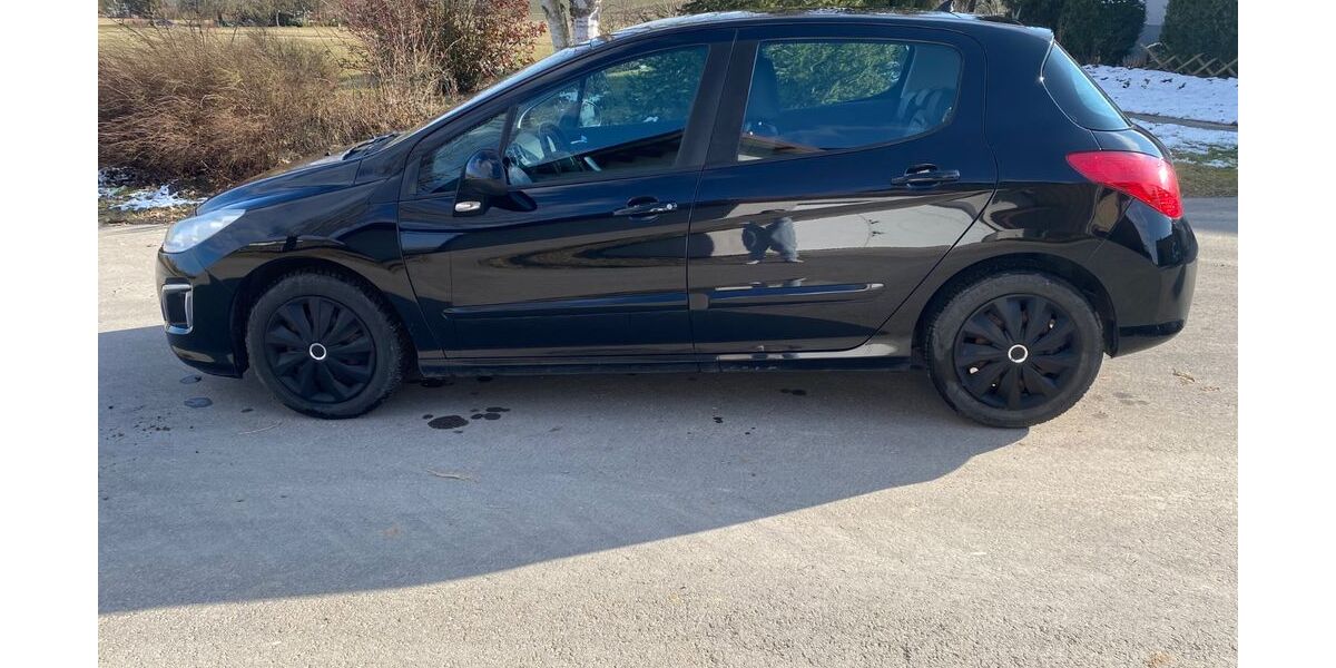 Peugeot 308 107.919 km 5.000 &euro; Gärtringen 71116