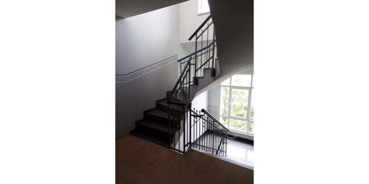 Dachgeschoßwohnung Chemnitz Kapellenberg - 3.5 Zimmer, 77 m&sup2;, 135.000&euro; | Angebot:25404114