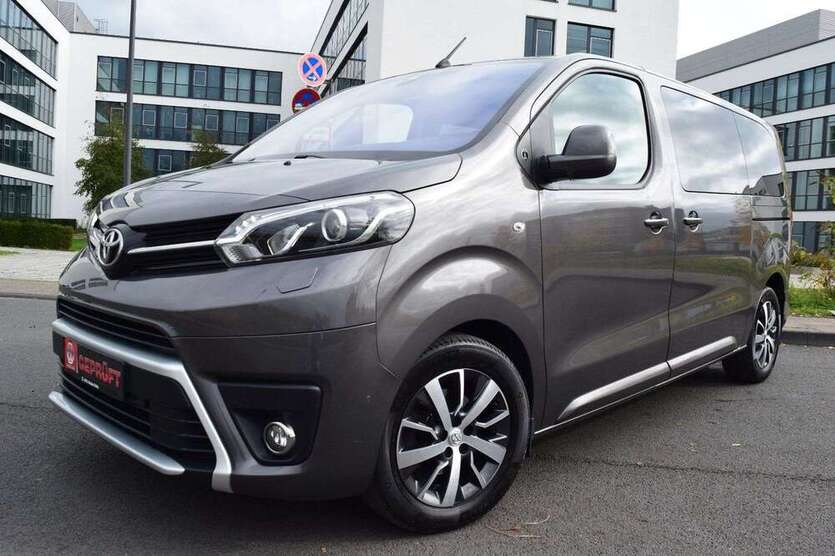 Toyota Proace 125.000 km 32.990 € Köln 51107