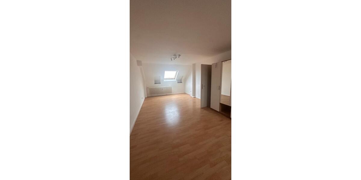 Dachgeschoßwohnung Solingen - 2 Zimmer, 45 m&sup2;, 480&euro; | Angebot:24878495