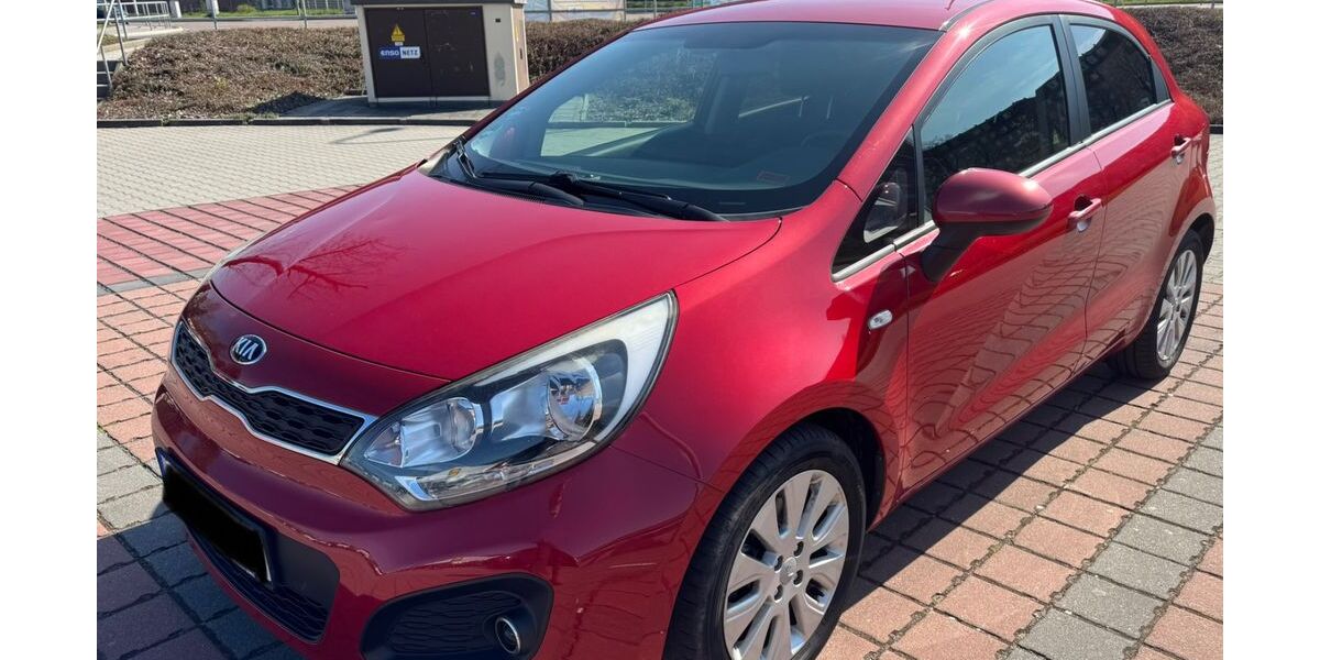 Kia Rio 105.500 km 6.150 &euro; Heidenau 01809