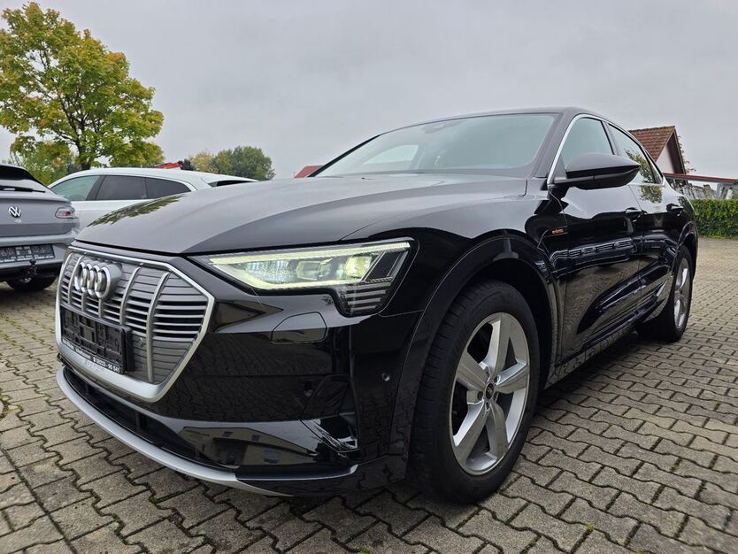 Audi e-tron 34.926 km 33.900 € Ichenhausen 89335