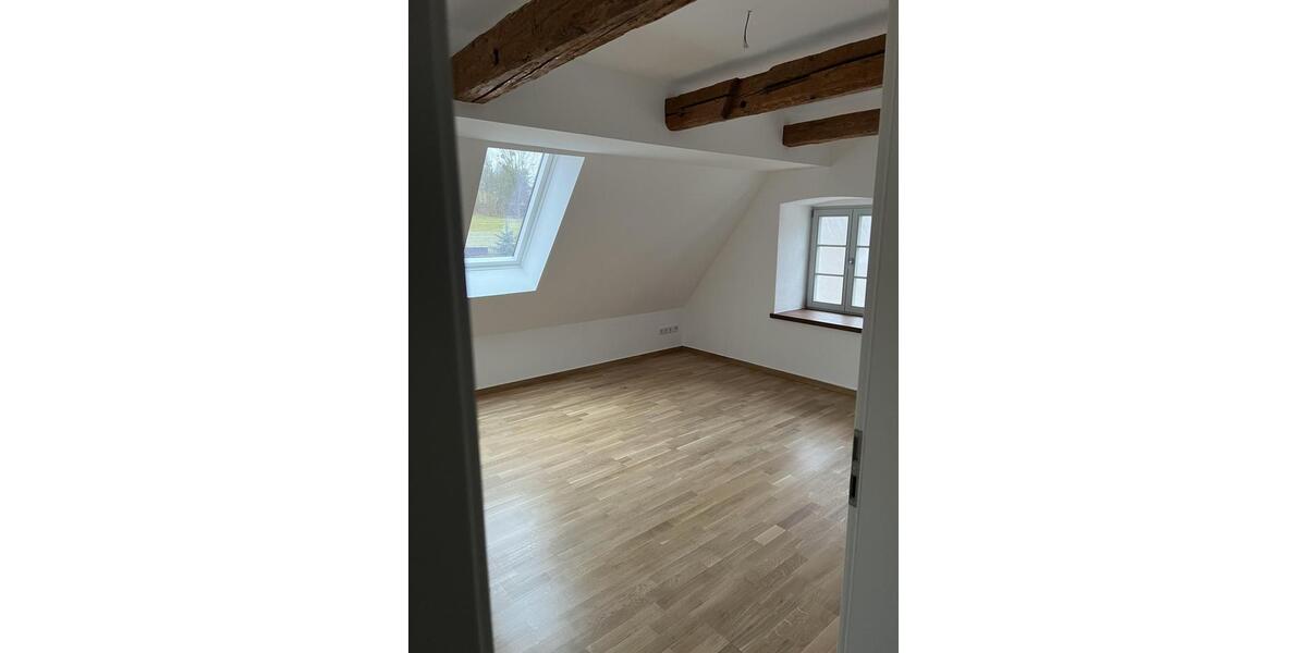Reihenhaus Pirna - 5 Zimmer, 195 m&sup2;, 2.340&euro; | Angebot:25372343