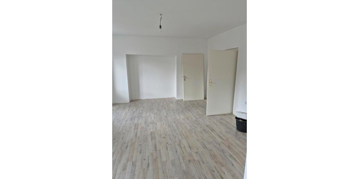Etagenwohnung Oberviechtach - 2.5 Zimmer, 100 m&sup2;, 800&euro; | Angebot:26481239
