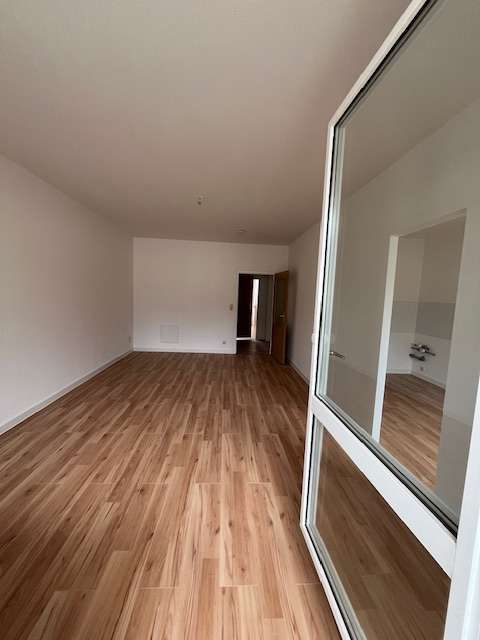 Wohnung zum Mieten in Chemnitz 390 € 68.43 m²