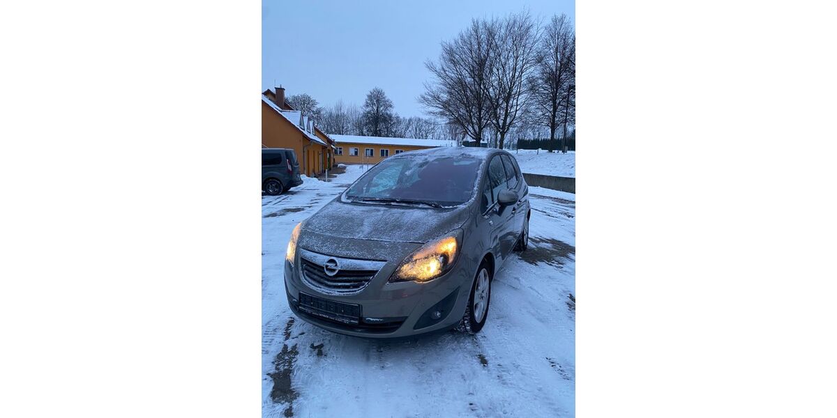Opel Meriva 24.500 km 8.700 &euro; Sebnitz 01855