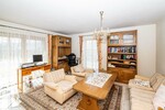 Großzügiges Zuhause mit umzäunten Gartengrundstück und vielseitigem Studio - Einfamilienhaus Schönthal | Angebot:27038045