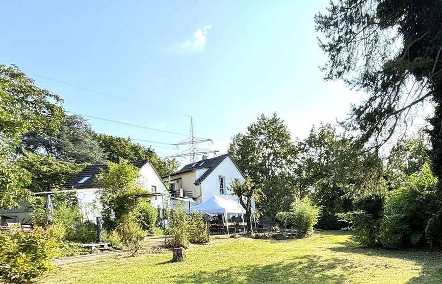 Haus zum Kaufen in Wiesbaden 1.199.000 € 202 m²