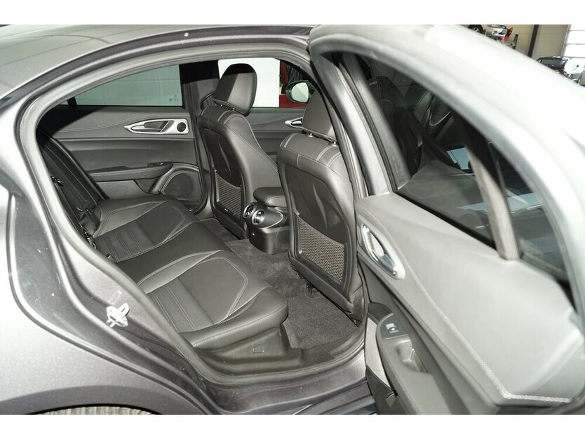 Giulia Veloce Q4 2.0 Turbo Harman-Kardon
