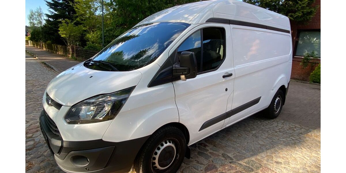 Ford Transit Custom 135.305 km 13.900 &euro; Hamburg 22149