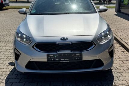 Kia ceed Sportswagon 194.000 km 6.900 &euro; Burgkunstadt 96224