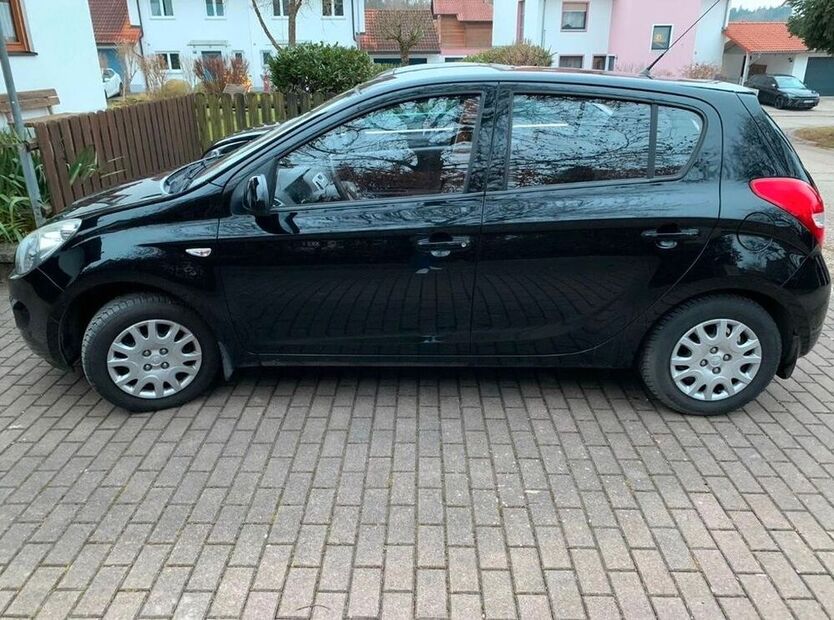 i20